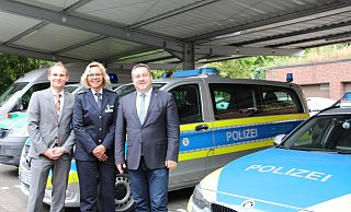 (von links) Kripo-Chef Kriminaloberrat Matthias Brand, Polizeidirektorin Margit Picker und Behördenleiter Landrat Dr. Axel Lehmann haben am Dienstag die Neuerungen vorgestellt. - Astrid Sewing (von links) Kripo-Chef Kriminaloberrat Matthias Brand, Polizeidirektorin Margit Picker und Behördenleiter Landrat Dr. Axel Lehmann haben am Dienstag die Neuerungen vorgestellt. - Astrid Sewing
