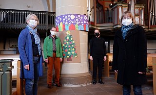 Das "Pfarrteam" um Petra Stork (von links), Matthias Zizelmann, Annette Schulz und Karin Möller hat ein Alternativprogramm für die Feiertage auf die Beine gestellt. - Lorraine Brinkmann Das "Pfarrteam" um Petra Stork (von links), Matthias Zizelmann, Annette Schulz und Karin Möller hat ein Alternativprogramm für die Feiertage auf die Beine gestellt. - Lorraine Brinkmann