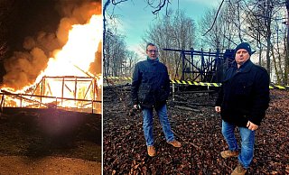 Wie es zu dem Feuer kommen konnte, ist bislang unklar.  Arne Brand (rechts), allgemeiner Vertreter des Landesverbandsvorstehers, und Dr. Michael Zelle, Leiter des Lippischen Landesmuseums in Detmold, stehen am Morgen danach fassungslos vor vor der Ruine der Bandelhütte.  - Polizei Lippe/Janet König