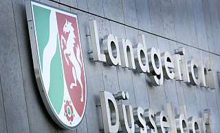 Am Düsseldorfer Landgericht zog der Angeklagte seine Berufung zurück - damit wurde die Strafe von 16 Monaten ohne Bewährung rechtskräftig. (Symbolbild) - Martin Gerten/dpa Am Düsseldorfer Landgericht zog der Angeklagte seine Berufung zurück - damit wurde die Strafe von 16 Monaten ohne Bewährung rechtskräftig. (Symbolbild) - Martin Gerten/dpa