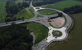 Der letzte Abschnitt der Ostwestfalenstraße (L712n) zwischen Bextener (L805) und Oerlinghauser Straße (L751) wird umgebaut. (Stand August 2024) - Nicole Ellerbrake Der letzte Abschnitt der Ostwestfalenstraße (L712n) zwischen Bextener (L805) und Oerlinghauser Straße (L751) wird umgebaut. (Stand August 2024) - Nicole Ellerbrake