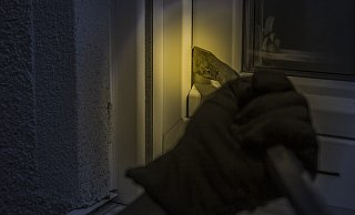 Wie die Täter in das Gebäude gelangen konnten, steht laut Polizeibericht noch nicht fest. - Symbolfoto: pixabay.com Wie die Täter in das Gebäude gelangen konnten, steht laut Polizeibericht noch nicht fest. - Symbolfoto: pixabay.com