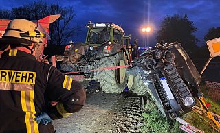 Fast wäre der Jeep in die nebengelegene Baugrube gestürzt. - Freitag TV
