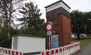 Abreißen oder etwas draus machen? In der Politik gibt es unterschiedliche Meinungen, was man mit dem ausgedienten Trafoturm am Inselweg machen soll. - Dieter Asbrock Abreißen oder etwas draus machen? In der Politik gibt es unterschiedliche Meinungen, was man mit dem ausgedienten Trafoturm am Inselweg machen soll. - Dieter Asbrock