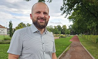 Stefan Zibart (Aufbruch C) möchte Bürgermeister in Lage werden. Die Themen Jugend, Bildung und Wirtschaft sind ihm besonders wichtig. Sein Lieblingsplatz? Der Bürgerpark. - Astrid Sewing