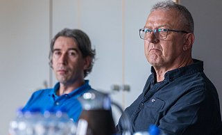  Ermittlungsleiter Thorsten Stiffel (links) und sein Aktenführer Norbert Freier äußern sich zum ersten Mal zu der Ermittlungsarbeit der vergangenen Monate. - Jannik Stodiek