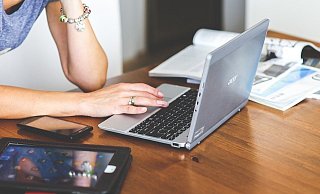 Immer informiert: Auf Smartphone, Tablet oder Laptop, die wichtigsten Nachrichten aus der Region gibt es immer auf LZ.de. - Symbolbild: Pixabay
