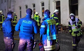 Die Brandursache wird von der Polizei untersucht. - Freitag Medien Gruppe Die Brandursache wird von der Polizei untersucht. - Freitag Medien Gruppe