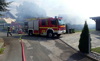 Carport brennt in Mosebeck - Marco Schweiger/Feuerwehr Detmold