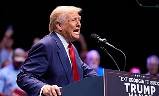 Trump will nach der Präsidentschaftswahl im November wieder ins Weiße Haus einziehen. (Archivbild) - Evan Vucci/AP/dpa Trump will nach der Präsidentschaftswahl im November wieder ins Weiße Haus einziehen. (Archivbild) - Evan Vucci/AP/dpa
