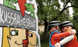 Kusshaltestelle - Bernhard Preuß Kusshaltestelle - Bernhard Preuß