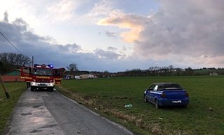 Alleinunfall auf dem Schönemarker Weg - Feuerwehr Detmold