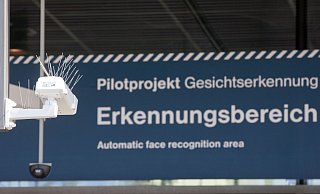 Test der automatischen Gesichtserkennung im Bahnhof S&uuml;dkreuz in Berlin. - Foto: J&ouml;rg Carstensen/dpa/Archiv