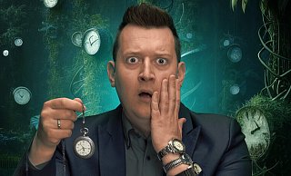 Magische Momente: Marcel K&ouml;sling verzaubert mit seinem Programm Moment Mal! in Bad Salzuflen. - Olli Haas