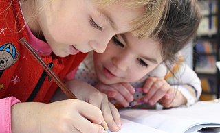 An den Lemgoer Grundschulen soll die Schulsozialarbeit ausgebaut werden. Durch Corona sei ein verstärkter Bedarf zu spüren. - Symbolbild: Pixabay An den Lemgoer Grundschulen soll die Schulsozialarbeit ausgebaut werden. Durch Corona sei ein verstärkter Bedarf zu spüren. - Symbolbild: Pixabay