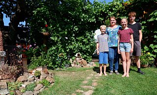 Erik, Olga, Anastasia und Jörg Jama (von links) aus Bösingfeld konnten die Jury am meisten überzeugen und haben den ersten Platz belegt. Nicht mit im Bild ist Vater Bernd. - Lorraine Brinkmann