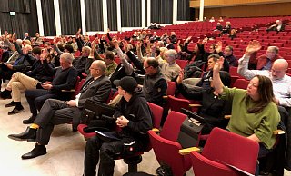 Der alte Rat tagt in der Konzerthalle. Hier wird am 5. November auch der neue Rat das erste Mal zusammenkommen - in rekordverdächtiger Besetzung. - Thomas Reineke Der alte Rat tagt in der Konzerthalle. Hier wird am 5. November auch der neue Rat das erste Mal zusammenkommen - in rekordverdächtiger Besetzung. - Thomas Reineke