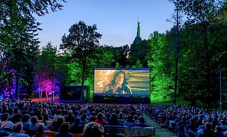 Am Donnerstag, 17. Juli, beginnt das Mondscheinkino am Hermannsdenkmal. Es werden insgesamt 25 Filme gezeigt. - Archivfoto: Landesverband Lippe Am Donnerstag, 17. Juli, beginnt das Mondscheinkino am Hermannsdenkmal. Es werden insgesamt 25 Filme gezeigt. - Archivfoto: Landesverband Lippe