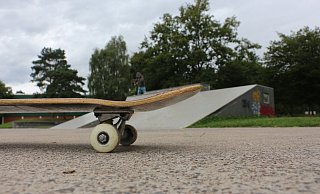 Noch ist die Skateanlage am Schulzentrum Mitte eher schlicht - das könnte sich bald ändern. - Janet König Noch ist die Skateanlage am Schulzentrum Mitte eher schlicht - das könnte sich bald ändern. - Janet König