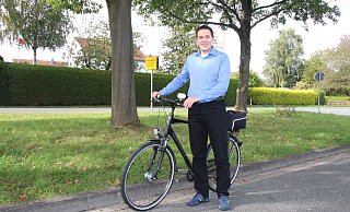 Roman Post ist frischgebackener Ortsbürgermeister von Loßbruch. Er fährt gerne Rad – ganz ohne motorisierte Unterstützung. - Cordula Gröne Roman Post ist frischgebackener Ortsbürgermeister von Loßbruch. Er fährt gerne Rad – ganz ohne motorisierte Unterstützung. - Cordula Gröne