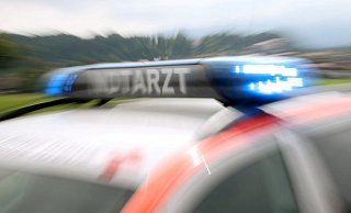 Ein Kleinkind ist aus dem ersten Stock gestürzt. - Stephan Jansen/dpa Ein Kleinkind ist aus dem ersten Stock gestürzt. - Stephan Jansen/dpa