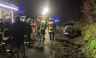 Drei Menschen wurden verletzt, als der Fahrer die Kontrolle über den Wagen verlor. - Silke Buhrmester