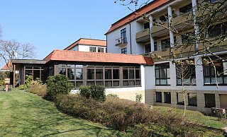 Das Gelände, auf dem das Sophienhaus steht, befindet sich in bester Lage nahe des Kurparks. Bisher gelten hier größtenteils die strengen Auflagen des Kursondergebiets. Die Stadt will nun einen neuen Bebauungsplan auflegen. - Sven Kienscherf Das Gelände, auf dem das Sophienhaus steht, befindet sich in bester Lage nahe des Kurparks. Bisher gelten hier größtenteils die strengen Auflagen des Kursondergebiets. Die Stadt will nun einen neuen Bebauungsplan auflegen. - Sven Kienscherf