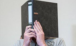 Der Angeklagte Andreas V. im September 2019 im Gerichtssaal des Landgerichts Detmold. - picture alliance/dpa Der Angeklagte Andreas V. im September 2019 im Gerichtssaal des Landgerichts Detmold. - picture alliance/dpa