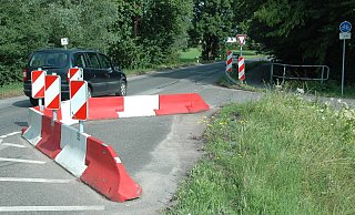 Zur Sanierung vorgesehen: Bei den Umbauarbeiten soll auch die künstliche Fahrbahnverengung optimiert werden - Manfred Brinkmeier