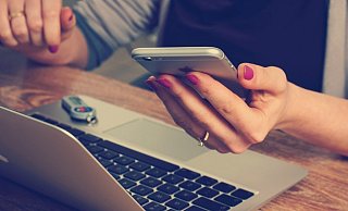 Immer informiert: Ob auf dem Smartphone oder dem Laptop, alle wichtigen Nachrichten aus der Region gibt es immer auf LZ.de. - Symbolbild: Pixabay