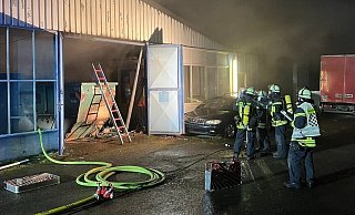 Die Feuerwehr ist am späten Donnerstagabend in die Lagesche Straße ausgerückt. - Feuerwehr Lemgo