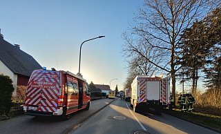 Die Feuerwehr hat die Liebigstraße für den Einsatz gesperrt. - Katrin Kantelberg
