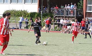 Steilpass von Detmolds Robert Fiorilli: Am Werresportplatz soll sich etwas tun, der Post-TSV Detmold spielt mit der ersten Mannschaft in der Bezirksklasse und mit der Zweiten in der A-Liga. - Sebastian Lucas Steilpass von Detmolds Robert Fiorilli: Am Werresportplatz soll sich etwas tun, der Post-TSV Detmold spielt mit der ersten Mannschaft in der Bezirksklasse und mit der Zweiten in der A-Liga. - Sebastian Lucas