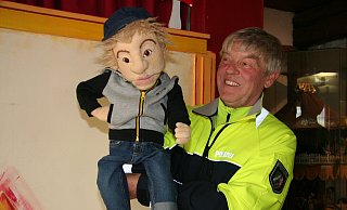 Puppenspieler Heinz-Josef Fischer geht demnächst in den Ruhestand und wird dann auch seine Tätigkeit als Puppenspieler beenden. - Cordula Gröne