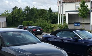 Anwohner klagen über Parkplatzprobleme im Bereich des Dienstleistungszentrums des Kreises Lippe in der Bahnhofstraße. Besonders groß sei das Problem tagsüber.  - Seda Hagemann