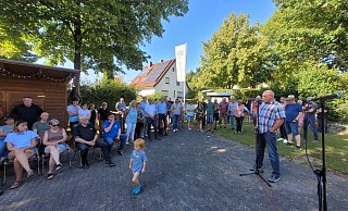 Im August hatten die Anlieger der Deichbrede zur Ortsbesichtigung eingeladen. - Katrin Kantelberg Im August hatten die Anlieger der Deichbrede zur Ortsbesichtigung eingeladen. - Katrin Kantelberg