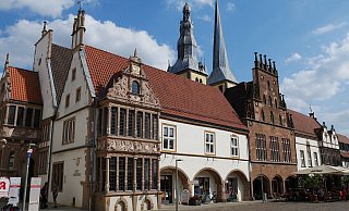 Im Rathaus der Stadt tagen die Politiker. Und immer wieder kommt es dabei auch zu Auseinandersetzungen mit der Verwaltung. - Alte Hansestadt Lemgo