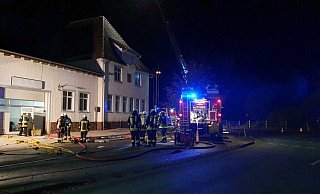 Im Einsatz: 31 Kameraden der Feuerwehr Blomberg sind vor Ort gewesen - Feuerwehr Blomberg