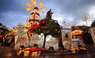 Eins scheint sicher: So wie in den Vorjahren wird der Weihnachtstraum nicht stattfinden. Laut Veranstalter haben zuletzt gut 100.000 Menschen die Traditionsveranstaltung besucht. Reisebusse kamen aus der ganzen Republik. - Vera Gerstendorf-Welle Eins scheint sicher: So wie in den Vorjahren wird der Weihnachtstraum nicht stattfinden. Laut Veranstalter haben zuletzt gut 100.000 Menschen die Traditionsveranstaltung besucht. Reisebusse kamen aus der ganzen Republik. - Vera Gerstendorf-Welle