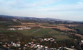 Am nördlichen Stadtrand wäre noch Platz für Wirtschaftsflächen. - Luftsportverein Detmold Am nördlichen Stadtrand wäre noch Platz für Wirtschaftsflächen. - Luftsportverein Detmold