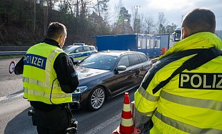 Seit vergangenem September wird an allen deutschen Grenzen kontrolliert. (Archivbild) - Harald Tittel/dpa Seit vergangenem September wird an allen deutschen Grenzen kontrolliert. (Archivbild) - Harald Tittel/dpa