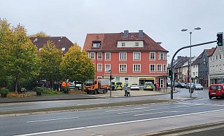 Etliche Einsatzwagen und auch die Stadtreinigung sind am Donnerstag am Hasselter Platz gewesen und haben damit für Aufsehen gesorgt. - Jana Beckmann Etliche Einsatzwagen und auch die Stadtreinigung sind am Donnerstag am Hasselter Platz gewesen und haben damit für Aufsehen gesorgt. - Jana Beckmann