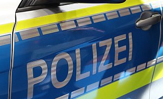 Der LKW-Fahrer beging Fahrerflucht. - Bernhard Preuß Der LKW-Fahrer beging Fahrerflucht. - Bernhard Preuß
