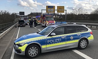Bei dem Unfall auf der B239 gab es Verletzte. - Frank-Michael Kiel-Steinkamp Bei dem Unfall auf der B239 gab es Verletzte. - Frank-Michael Kiel-Steinkamp
