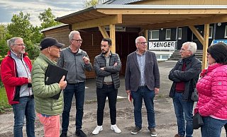 Die SPD Fraktion trifft sich mit dem Stadtsportverband am Waldstadion. - SPD Bad Meinberg Die SPD Fraktion trifft sich mit dem Stadtsportverband am Waldstadion. - SPD Bad Meinberg
