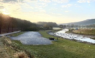 Der Parkplatz an der Staumauer am Schiedersee ist für Wohnmobile gesperrt. - Jörg Bierwirth Der Parkplatz an der Staumauer am Schiedersee ist für Wohnmobile gesperrt. - Jörg Bierwirth