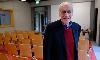 Referierte in Detmold und stellte die Ergebnisse seiner Studie vor: Christian Pfeiffer. - Sven Koch Referierte in Detmold und stellte die Ergebnisse seiner Studie vor: Christian Pfeiffer. - Sven Koch