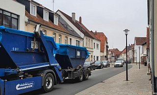 Weil die Stiftstraße gesperrt ist, ist derzeit auf der frisch sanierten Schuhstraße weniger los. Doch im Anschluss fürchten die Anwohner mehr Verkehrsprobleme denn je. Daher haben sie einen Antrag gestellt. - Katrin Kantelberg