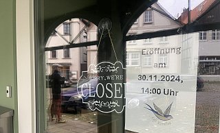 Bald wird diese Tür wieder offen stehen: Familie von Alm eröffnet Ende dieses Monats ihr Café Kreativa. - Silke Buhrmester