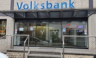 Ein Kurier der Bösingfelder Filiale der Volksbank ist von zwei Männern überfallen worden. - Sylvia Frevert Ein Kurier der Bösingfelder Filiale der Volksbank ist von zwei Männern überfallen worden. - Sylvia Frevert